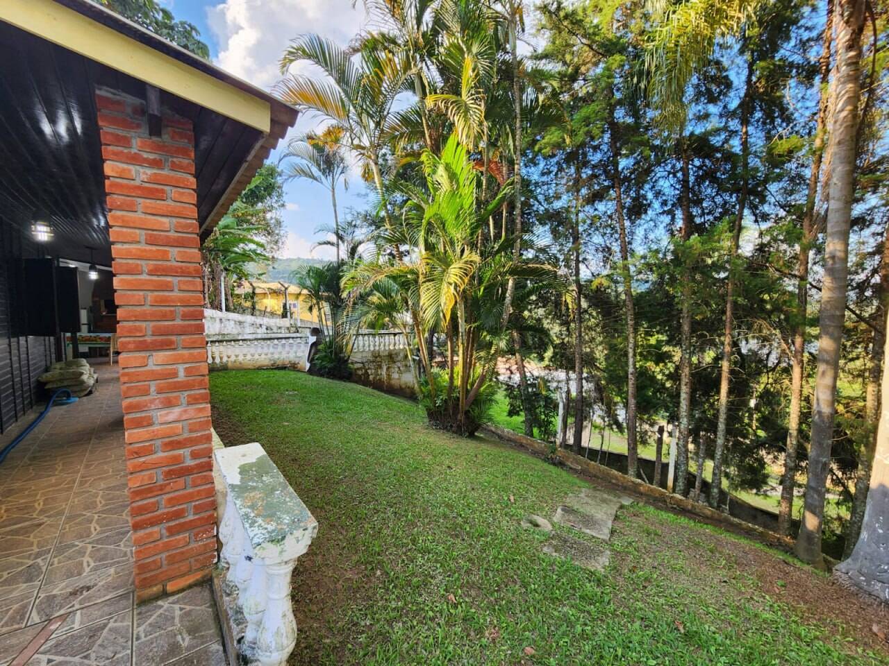 Chácara, 3 quartos, 1460 m² - Foto 1